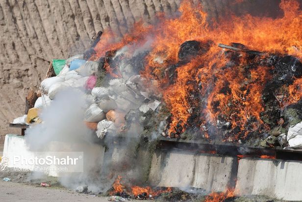 امحاء ۱۶ تن انواع مخدر صنعتی در مشهد + ویدئو