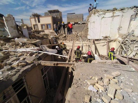 ریزش کامل ساختمان مسکونی ۲ طبقه در خیابان پورسینای مشهد + تصاویر