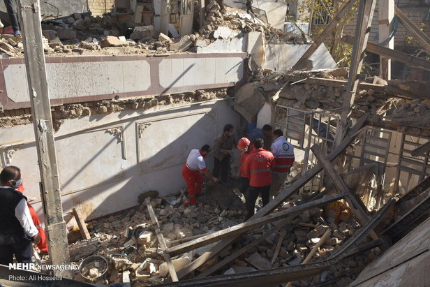 انفجار وحشتناک منزل مسکونی در خرم آباد + فیلم و تصاویر