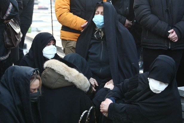 علی انصاریان به خاک سپرده شد+ عکس و ویدئو