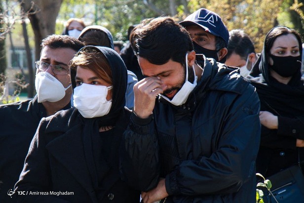 لحظه به لحظه با مراسم تشییع پیکر آزاده نامداری، مجری سابق صداوسیما