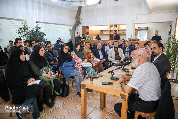 مجموعه نشست‌های «سوژه» با حضور یونس شکرخواه