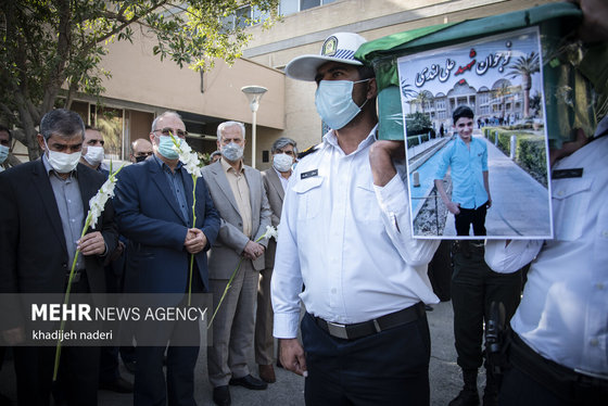 مراسم تشییع «علی لندی»، نوجوان فداکار ایذه‌ای + فیلم و عکس