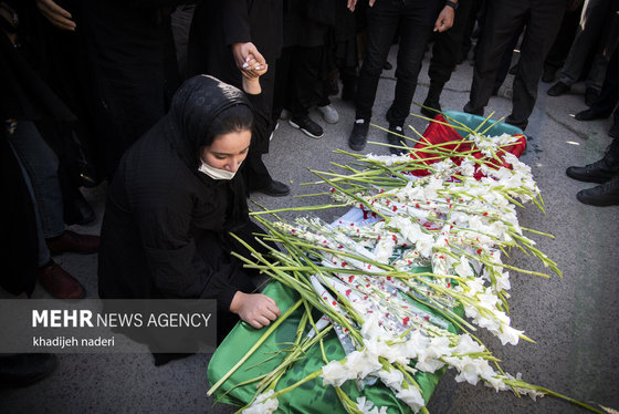 مراسم تشییع «علی لندی»، نوجوان فداکار ایذه‌ای + فیلم و عکس