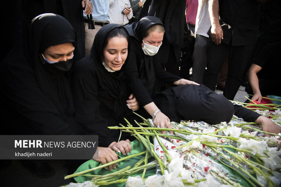 مراسم تشییع «علی لندی»، نوجوان فداکار ایذه‌ای + فیلم و عکس