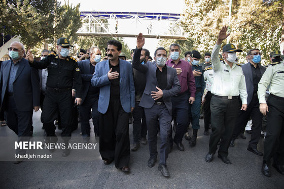 مراسم تشییع «علی لندی»، نوجوان فداکار ایذه‌ای + فیلم و عکس