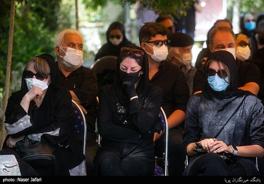 مراسم خاکسپاری «سیامک اطلسی» در قطعه هنرمندان + فیلم و تصاویر