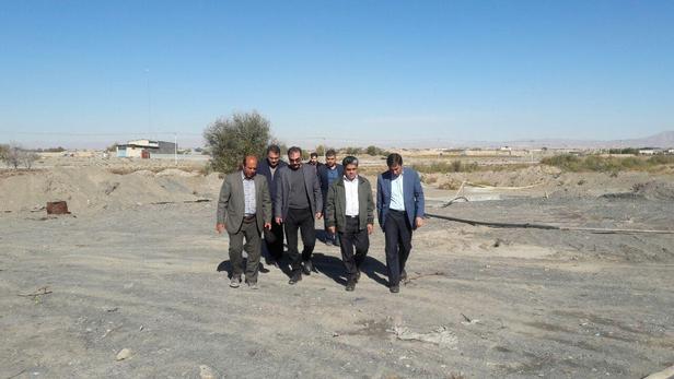 بازدید مسئولان شهری از مسیر رودخانه کشف رود