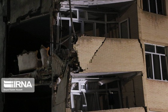 حادثه ریزش ساختمان در خیابان عباسی تبریز + فیلم و عکس