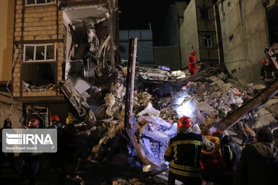 حادثه ریزش ساختمان در خیابان عباسی تبریز + فیلم و عکس