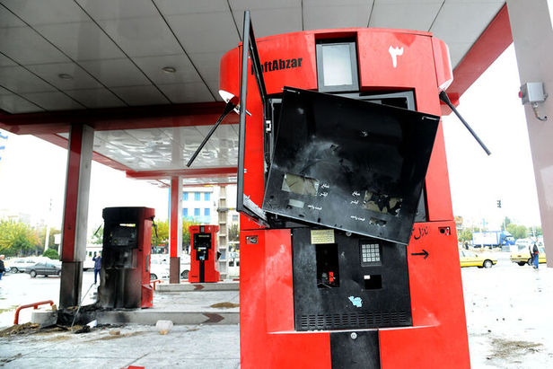 نخستین تصاویر رسمی از خسارت‌های وارده به جایگاه‌های بنزین اطراف تهران