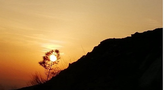 شهروند خبرنگار|  طلوع خورشید در کوه های خلج مشهد
